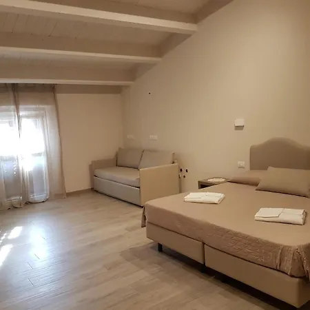 ホテル Ristorante Gallo Castel del Rio